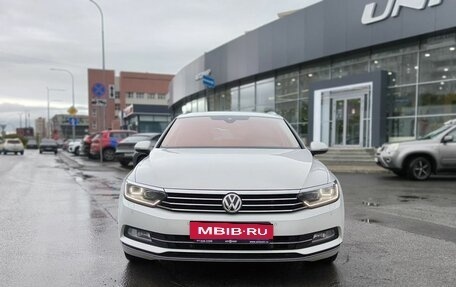Volkswagen Passat B8 рестайлинг, 2018 год, 2 275 000 рублей, 2 фотография