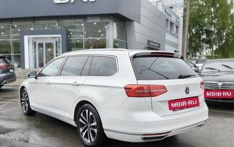 Volkswagen Passat B8 рестайлинг, 2018 год, 2 275 000 рублей, 6 фотография
