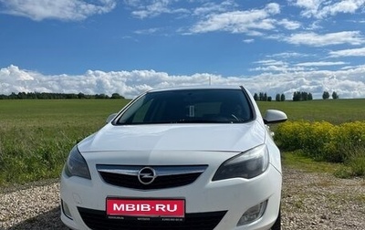 Opel Astra J, 2011 год, 700 000 рублей, 1 фотография