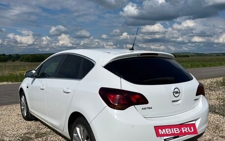Opel Astra J, 2011 год, 700 000 рублей, 5 фотография