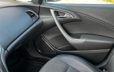 Opel Astra J, 2011 год, 700 000 рублей, 13 фотография