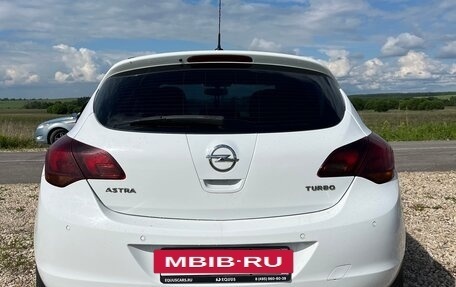 Opel Astra J, 2011 год, 700 000 рублей, 6 фотография