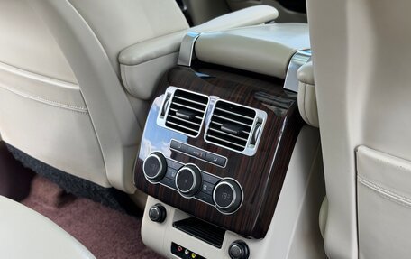 Land Rover Range Rover IV рестайлинг, 2013 год, 3 899 000 рублей, 22 фотография