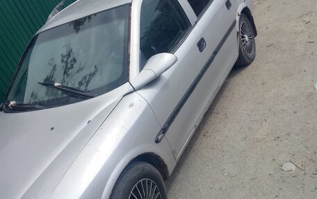 Opel Vectra B рестайлинг, 1998 год, 150 000 рублей, 3 фотография