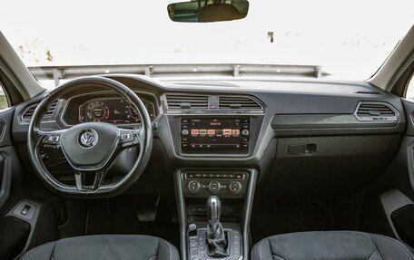 Volkswagen Tiguan II, 2019 год, 2 998 000 рублей, 13 фотография