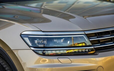 Volkswagen Tiguan II, 2019 год, 2 998 000 рублей, 11 фотография