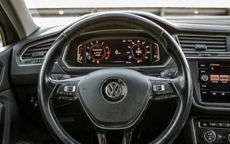 Volkswagen Tiguan II, 2019 год, 2 998 000 рублей, 17 фотография