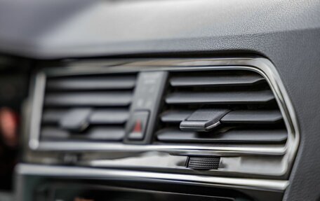 Volkswagen Tiguan II, 2019 год, 2 998 000 рублей, 31 фотография