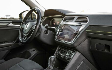 Volkswagen Tiguan II, 2019 год, 2 998 000 рублей, 35 фотография