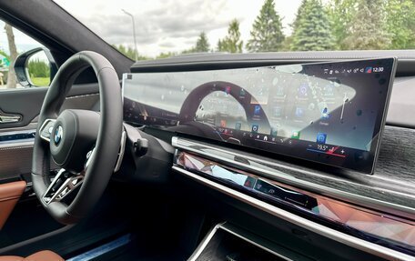 BMW 7 серия, 2025 год, 15 900 000 рублей, 28 фотография
