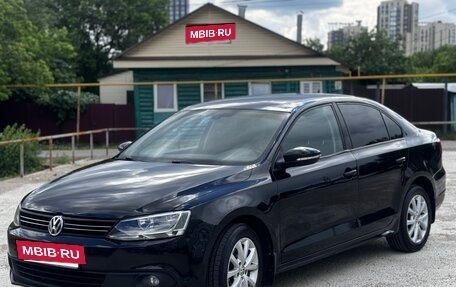 Volkswagen Jetta VI, 2013 год, 760 000 рублей, 2 фотография
