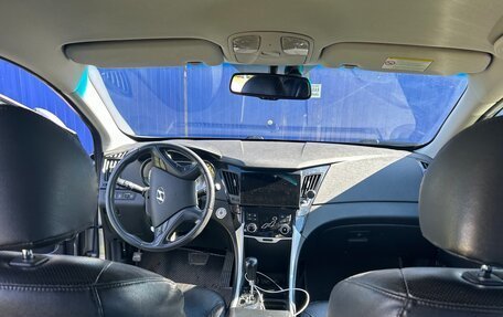 Hyundai Sonata VI, 2011 год, 790 000 рублей, 7 фотография