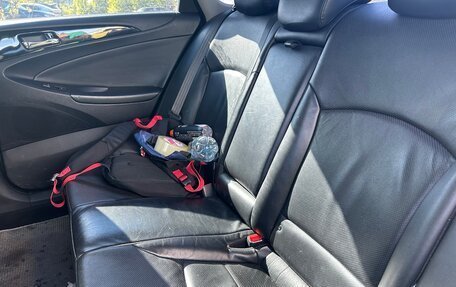 Hyundai Sonata VI, 2011 год, 790 000 рублей, 6 фотография