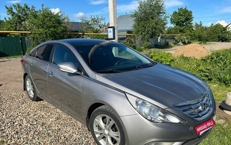 Hyundai Sonata VI, 2011 год, 790 000 рублей, 13 фотография