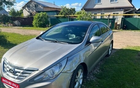 Hyundai Sonata VI, 2011 год, 790 000 рублей, 2 фотография