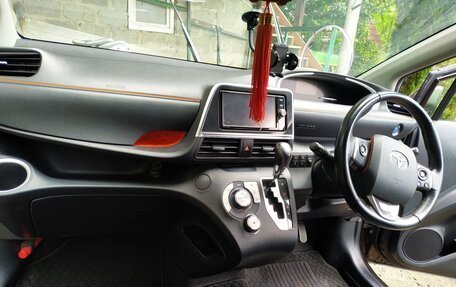 Toyota Sienta II, 2017 год, 1 335 000 рублей, 2 фотография