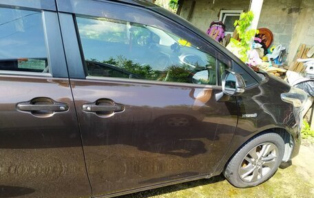 Toyota Sienta II, 2017 год, 1 335 000 рублей, 6 фотография