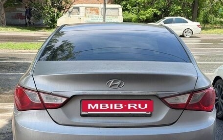 Hyundai Sonata VI, 2010 год, 650 000 рублей, 4 фотография