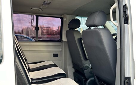 Volkswagen Caravelle T5, 2013 год, 1 480 000 рублей, 9 фотография