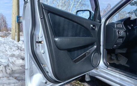 Mitsubishi Outlander III рестайлинг 3, 2006 год, 970 000 рублей, 9 фотография