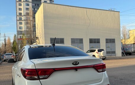 KIA Rio IV, 2017 год, 999 000 рублей, 2 фотография