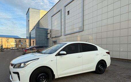 KIA Rio IV, 2017 год, 999 000 рублей, 6 фотография