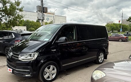 Volkswagen Multivan T6 рестайлинг, 2015 год, 3 200 000 рублей, 2 фотография