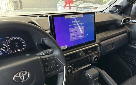 Toyota 4Runner, 2026 год, 12 990 000 рублей, 6 фотография