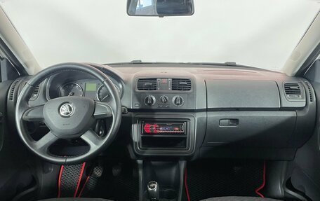 Skoda Fabia II, 2013 год, 647 000 рублей, 10 фотография