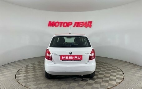 Skoda Fabia II, 2013 год, 647 000 рублей, 5 фотография