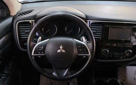 Mitsubishi Outlander III рестайлинг 3, 2013 год, 1 599 000 рублей, 12 фотография