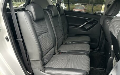 Toyota Verso I, 2013 год, 1 350 000 рублей, 11 фотография