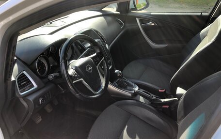 Opel Astra J, 2012 год, 590 000 рублей, 5 фотография