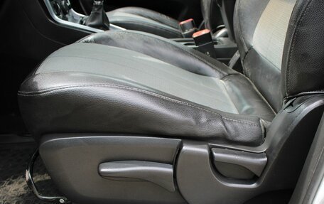 Opel Antara I, 2012 год, 889 000 рублей, 16 фотография