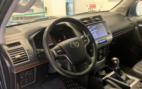 Toyota Land Cruiser Prado 150 рестайлинг 2, 2021 год, 7 400 500 рублей, 13 фотография