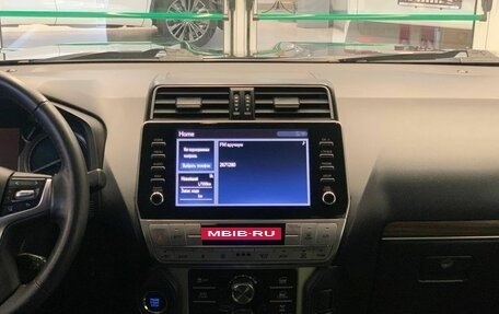 Toyota Land Cruiser Prado 150 рестайлинг 2, 2021 год, 7 400 500 рублей, 12 фотография