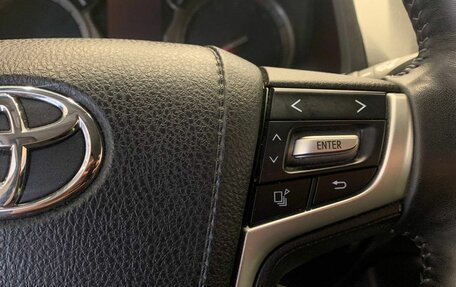Toyota Land Cruiser Prado 150 рестайлинг 2, 2021 год, 7 400 500 рублей, 22 фотография