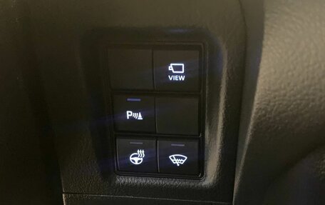 Toyota Land Cruiser Prado 150 рестайлинг 2, 2021 год, 7 400 500 рублей, 23 фотография