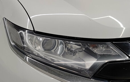 Mitsubishi Outlander III рестайлинг 3, 2019 год, 1 895 000 рублей, 21 фотография