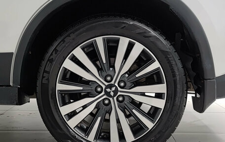 Mitsubishi Outlander III рестайлинг 3, 2019 год, 1 895 000 рублей, 22 фотография