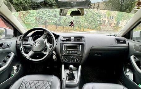 Volkswagen Jetta VI, 2015 год, 1 200 000 рублей, 4 фотография