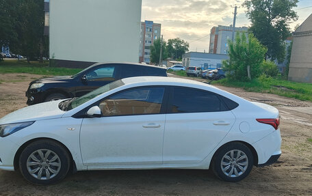 Hyundai Solaris II рестайлинг, 2021 год, 1 200 000 рублей, 3 фотография