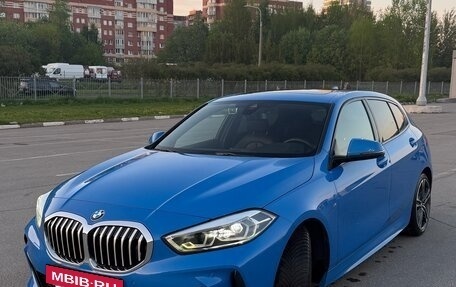 BMW 1 серия, 2020 год, 2 900 000 рублей, 20 фотография