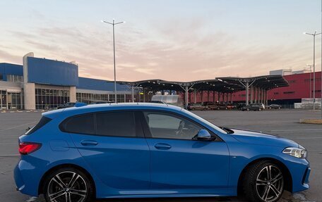 BMW 1 серия, 2020 год, 2 900 000 рублей, 22 фотография