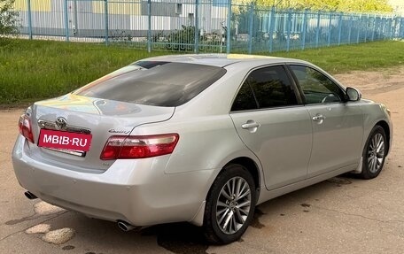 Toyota Camry, 2011 год, 945 000 рублей, 6 фотография