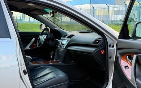 Toyota Camry, 2011 год, 945 000 рублей, 18 фотография