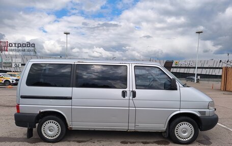 Volkswagen Caravelle T4, 2002 год, 1 150 000 рублей, 4 фотография