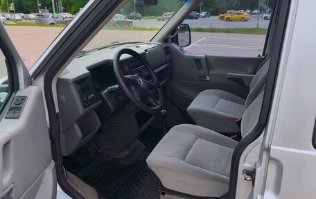 Volkswagen Caravelle T4, 2002 год, 1 150 000 рублей, 9 фотография