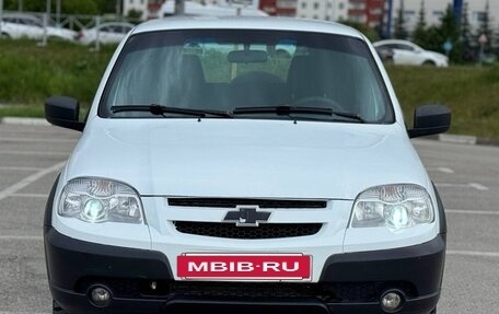 Chevrolet Niva I рестайлинг, 2016 год, 470 000 рублей, 3 фотография