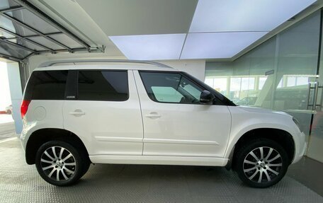 Skoda Yeti I рестайлинг, 2014 год, 1 080 000 рублей, 5 фотография